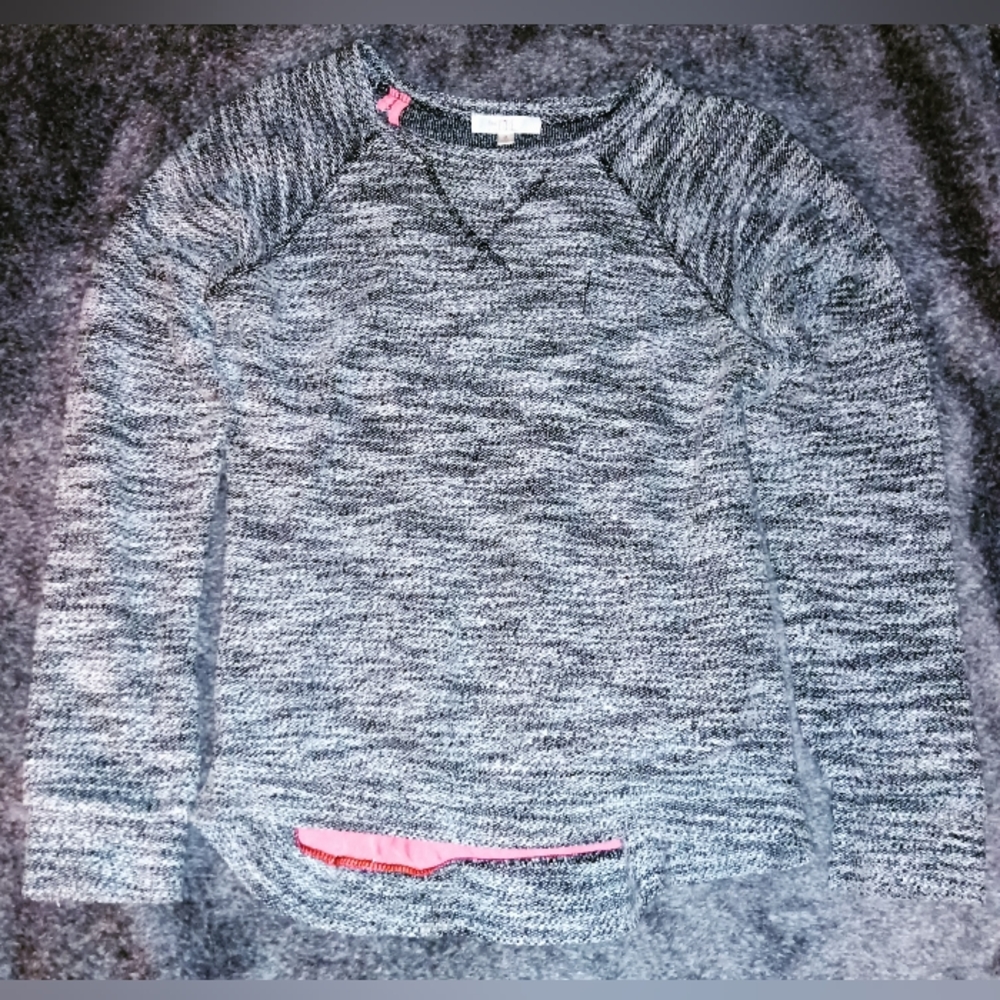 Salt&Pepper Long Sleeve Tee w/ Back Cut Off